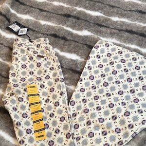 Stylish Women's Wide Leg Pants - Cream and Gray Pattern